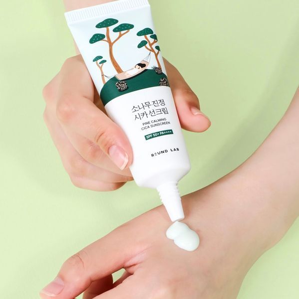 Сонцезахисний крем з екстрактом голок сосни ROUND LAB Pine Calming Cica Sunscreen 40 ml 8809962542403 фото
