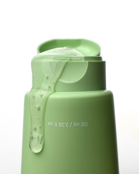 Універсальний засіб для очищення шкіри Daily Refresh Cleanser HUGS 100 ml 2424 фото