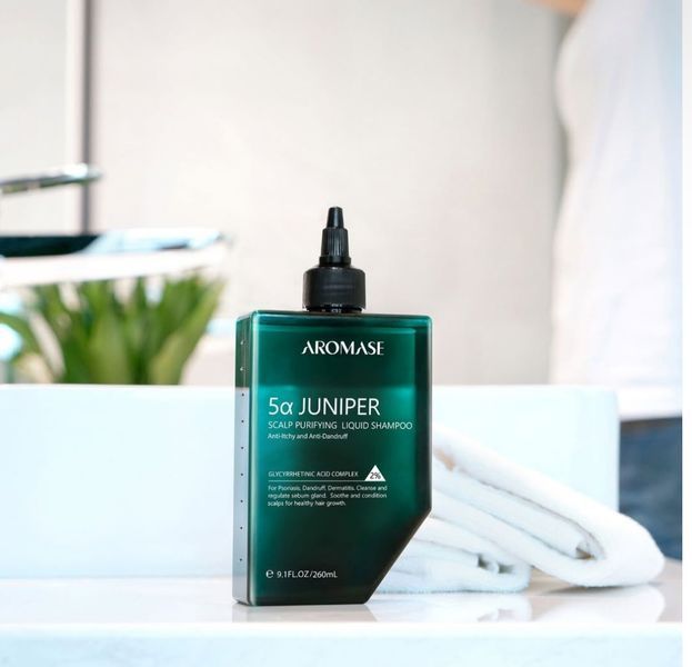 Рідкий пілінг-шампунь для шкіри голови Aromase 5&alpha; Juniper Scalp Purifying Liquid Shampoo 260 ml 4692 фото